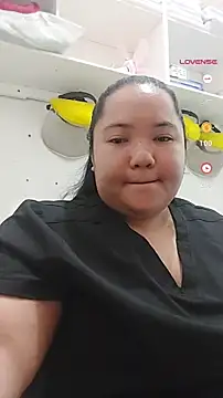 LianaCruzado online show from April 2026 01:56:02 AM