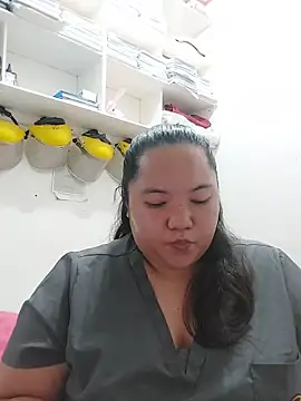 LianaCruzado online show from June 2026 11:15:01 AM