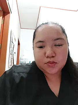 LianaCruzado online show from April 2026 01:31:02 AM