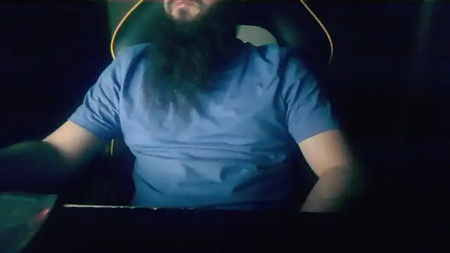 Snapshot of LondonMan1988 chatting on November 2025 05:35:02 PM LondonMan1988 online show from November 2025 05:35:02 PM