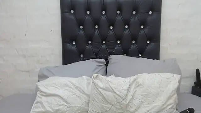 GlowGoddessxx online show from December 2025 10:03:01 AM