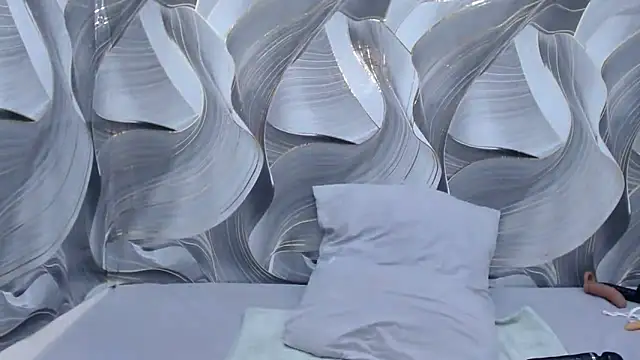 GlowGoddessxx online show from May 2026 07:39:01 PM