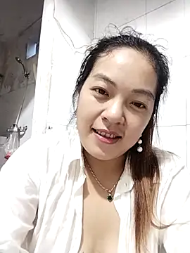 Snapshot of naop04 chatting on October 2025 10:45:01 AM naop04 online show from October 2025 10:45:01 AM