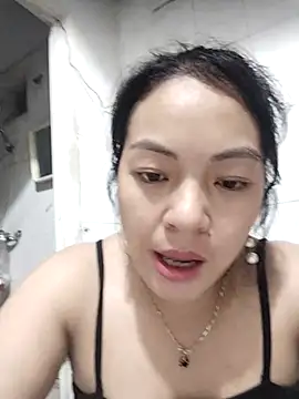 Snapshot of naop04 chatting on October 2025 11:56:01 AM naop04 online show from October 2025 11:56:01 AM