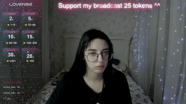 Leia Moreno online show from October 2025 08:43:02 PM