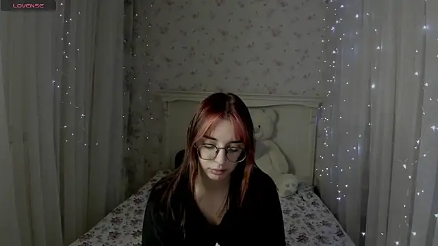 Leia Moreno online show from October 2025 03:56:01 PM