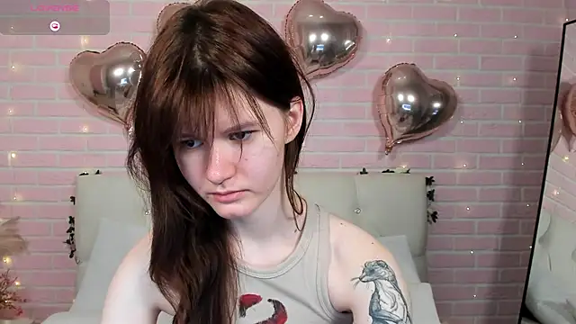 Snapshot of Aria_Vox chatting on November 2025 10:08:01 AM Aria Vox online show from November 2025 10:08:01 AM