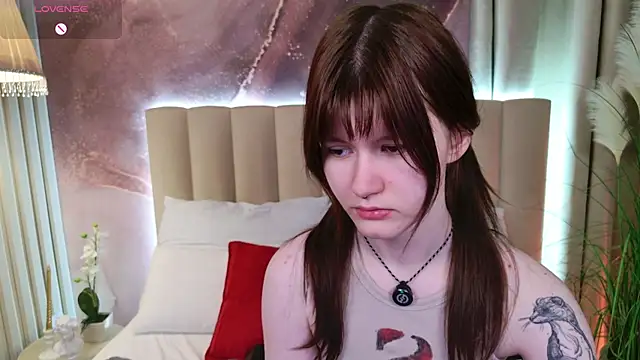 Snapshot of Aria_Vox chatting on November 2025 04:01:01 AM Aria Vox online show from November 2025 04:01:01 AM