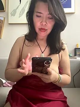 anna yngs online show from October 2025 01:23:01 PM