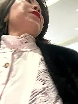 anna yngs online show from November 2025 07:01:02 AM