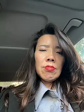 anna yngs online show from October 2025 08:02:02 AM