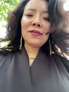 anna yngs online show from May 2026 02:57:01 AM