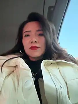 anna yngs online show from December 2025 09:46:01 AM