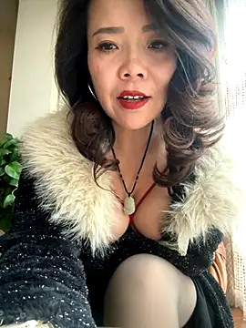 anna yngs online show from November 2025 09:02:02 AM