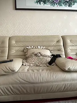 anna yngs online show from April 2026 03:02:01 AM