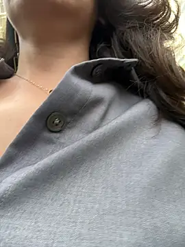 anna yngs online show from April 2026 03:10:02 AM