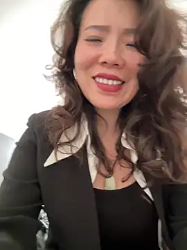 anna yngs online show from May 2026 06:45:02 AM