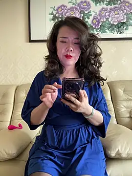 anna yngs online show from May 2026 01:56:02 AM