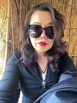 anna yngs online show from February 2026 05:46:02 AM