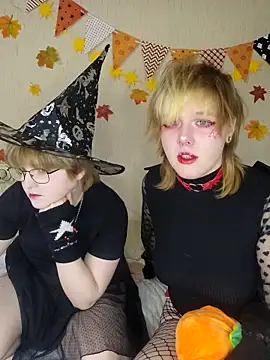 Snapshot of xrixsyx_and_ricky chatting on October 2025 04:39:01 PM xrixsyx and ricky online show from October 2025 04:39:01 PM