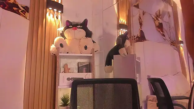 Snapshot of AgathaAtenea chatting on November 2025 07:24:02 PM AgathaAtenea online show from November 2025 07:24:02 PM