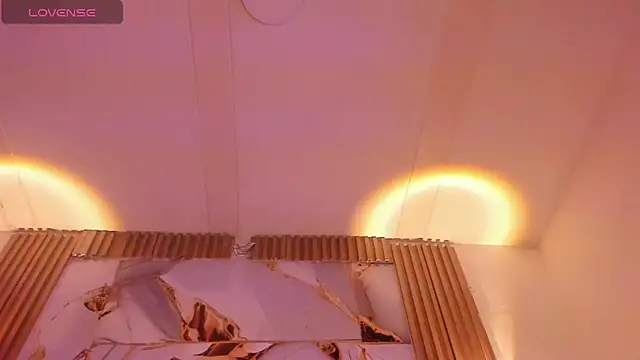 Snapshot of AgathaAtenea chatting on November 2025 12:31:01 PM AgathaAtenea online show from November 2025 12:31:01 PM