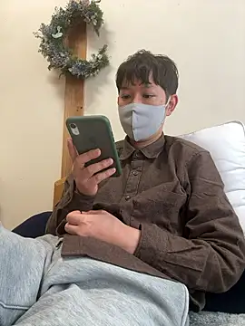 tom19899q online show from December 2025 05:45:02 AM