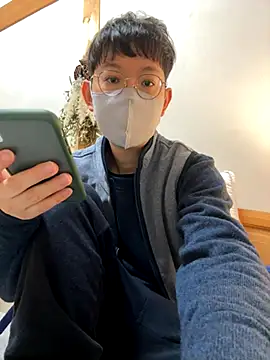 tom19899q online show from November 2025 09:15:01 PM