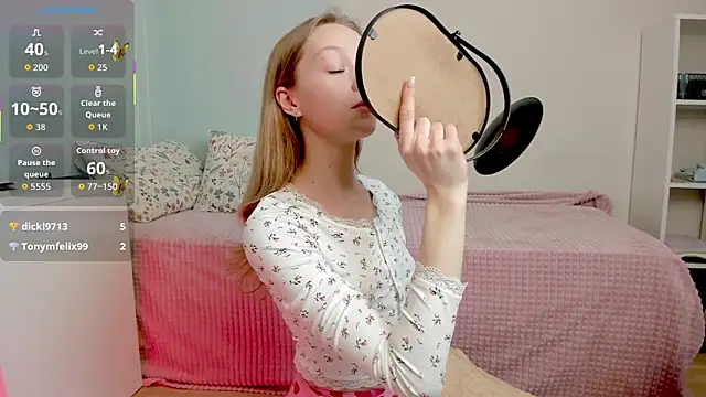 Kara smalltits online show from March 2026 12:49:01 PM