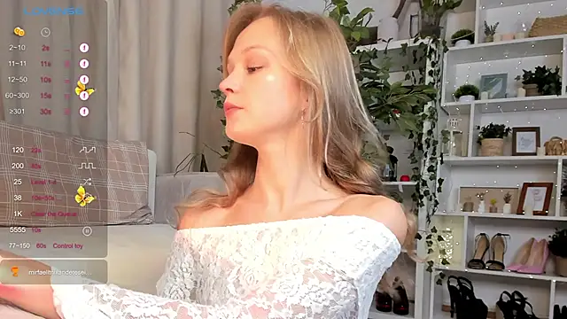 Kara smalltits online show from September 2025 12:00:02 PM