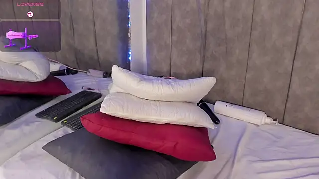 luna78hard online show from February 2026 06:26:01 AM