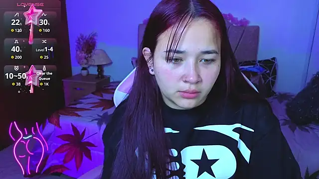 Leakitten online show from September 2025 04:43:02 PM