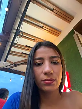 Snapshot of -juicy_ chatting on November 2025 10:35:01 PM -juicy online show from November 2025 10:35:01 PM