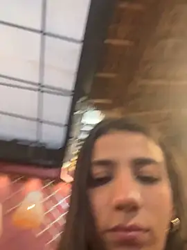 Snapshot of -juicy_ chatting on November 2025 10:35:02 PM -juicy online show from November 2025 10:35:02 PM