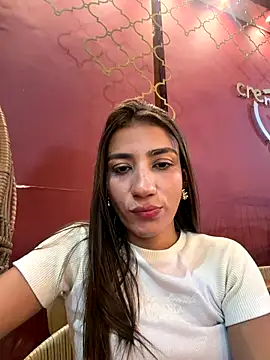 Snapshot of -juicy_ chatting on November 2025 10:35:02 PM -juicy online show from November 2025 10:35:02 PM