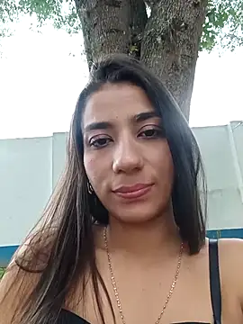 Snapshot of -juicy_ chatting on October 2025 09:37:02 PM -juicy online show from October 2025 09:37:02 PM