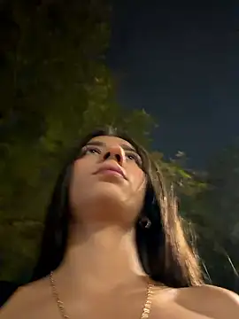 -juicy  online show from January 2026 11:53:01 PM