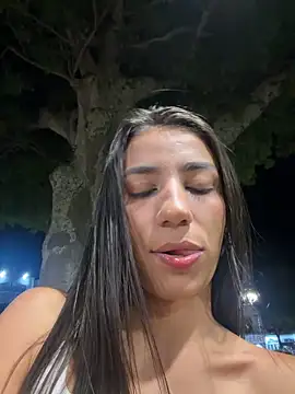 Snapshot of -juicy_ chatting on November 2025 12:10:02 AM -juicy online show from November 2025 12:10:02 AM