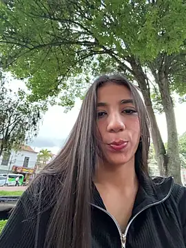 -juicy  online show from April 2026 10:49:01 PM