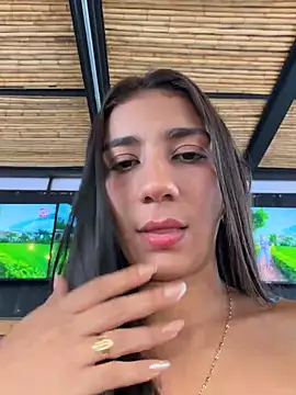 Snapshot of -juicy_ chatting on December 2025 09:42:01 PM -juicy online show from December 2025 09:42:01 PM