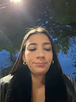 -juicy  online show from April 2026 11:19:03 PM