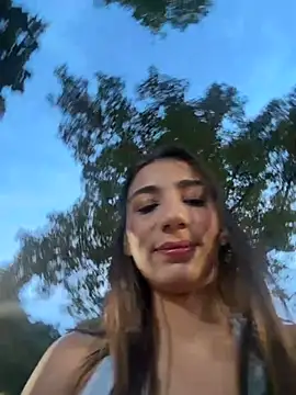 Snapshot of -juicy_ chatting on November 2025 10:43:02 PM -juicy online show from November 2025 10:43:02 PM