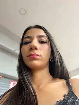 -juicy  online show from May 2026 09:40:02 PM