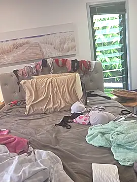 iamthepublickmasterbater online show from February 2026 10:21:02 PM