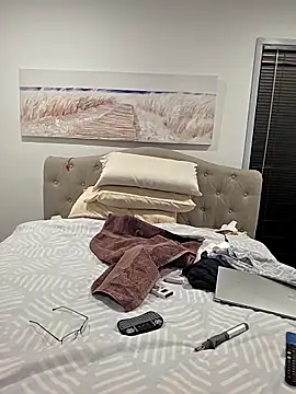 iamthepublickmasterbater online show from April 2026 01:50:02 PM