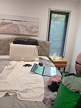 iamthepublickmasterbater online show from April 2026 01:33:01 AM