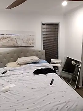 iamthepublickmasterbater online show from November 2025 02:43:02 PM