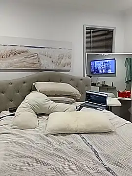 iamthepublickmasterbater online show from October 2025 03:55:01 PM