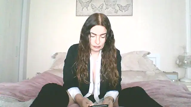 EllaKent online show from February 2026 10:13:02 AM