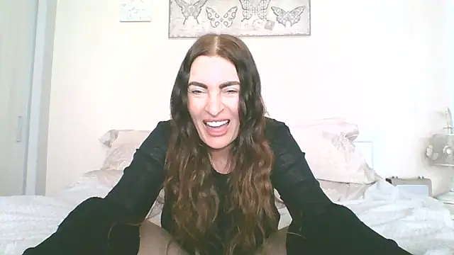 EllaKent online show from May 2026 04:04:02 PM